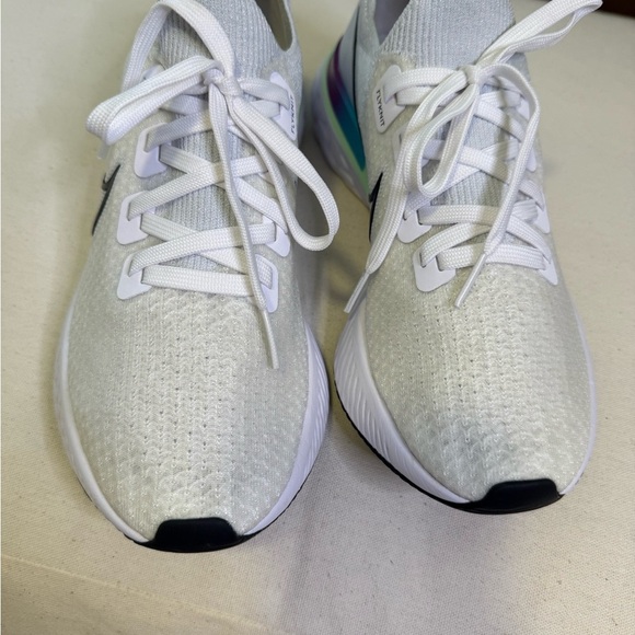 Nike React Infinity Run White sneakers - Picture 8 of 9